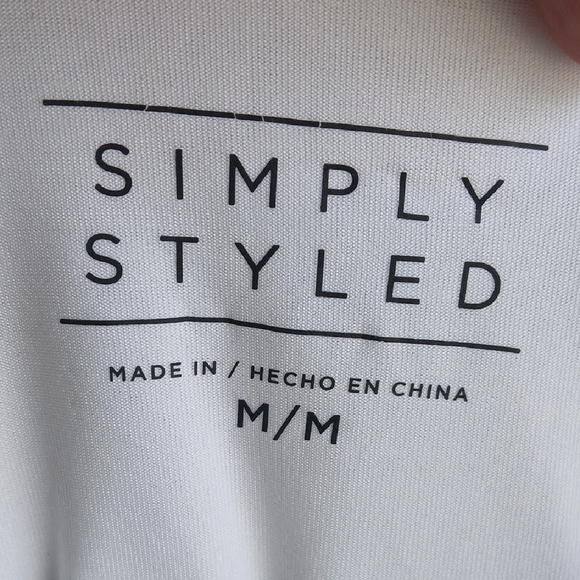 Elegant White Long Sleeve Women's Top - Picture 3 of 5